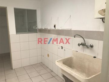 ¡¡ Excelente Oportunidad !! ¡¡ Alquiler De Bonito Departamento Flat De 160 M2. Listo Para Mudarte Muy Bien Ubicado En La Calle 30 De Zona Residencial