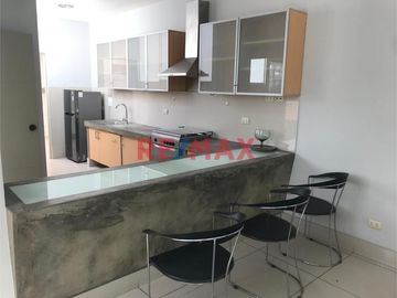 ¡¡ Excelente Oportunidad !! ¡¡ Alquiler De Bonito Departamento Flat De 160 M2. Listo Para Mudarte Muy Bien Ubicado En La Calle 30 De Zona Residencial