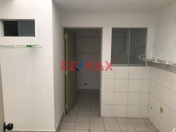 ¡¡ Excelente Oportunidad !! ¡¡ Alquiler De Bonito Departamento Flat De 160 M2. Listo Para Mudarte Muy Bien Ubicado En La Calle 30 De Zona Residencial