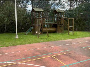 VENDO CASA SECTOR YANAZARAPATA CUMBAYA