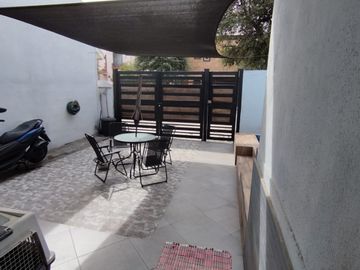 VENTA CASA MITRAS PONIENTE CON ALBERCA