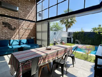 Se vende Casa tipo Loft de 3 recámaras con alberca en el fraccionamiento Aiyana, Xochitepec, Mor.