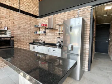 Se vende Casa tipo Loft de 3 recámaras con alberca en el fraccionamiento Aiyana, Xochitepec, Mor.