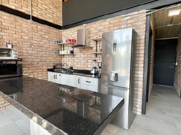 Se vende Casa tipo Loft de 3 recámaras con alberca en el fraccionamiento Aiyana, Xochitepec, Mor.