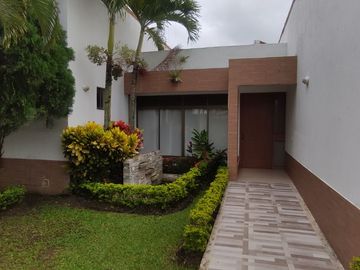 ARRIENDO CASA EN LA MORADA A LAS AFUERAS DE CALI VALLE DEL CAUCA