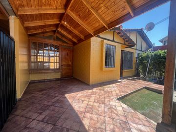 EN VENTA CASA EN MAIPÚ, PASAJE LA CHIMBA