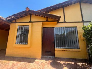 EN VENTA CASA EN MAIPÚ, PASAJE LA CHIMBA