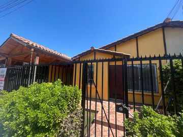 EN VENTA CASA EN MAIPÚ, PASAJE LA CHIMBA