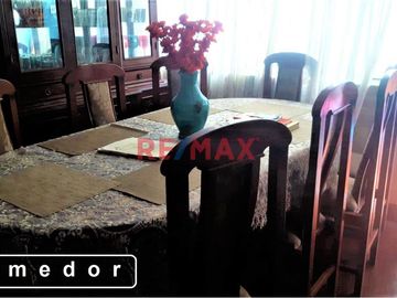 Casa De 2 Pisos 5 Habitaciones + Cuarto De Servicio + Cocherra Con 2 Ingresos Urb. Altamar La Perla Alta