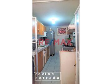 Casa De 2 Pisos 5 Habitaciones + Cuarto De Servicio + Cocherra Con 2 Ingresos Urb. Altamar La Perla Alta