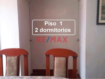 Casa De 2 Pisos 5 Habitaciones + Cuarto De Servicio + Cocherra Con 2 Ingresos Urb. Altamar La Perla Alta