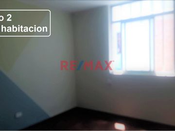 Casa De 2 Pisos 5 Habitaciones + Cuarto De Servicio + Cocherra Con 2 Ingresos Urb. Altamar La Perla Alta