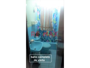 Casa De 2 Pisos 5 Habitaciones + Cuarto De Servicio + Cocherra Con 2 Ingresos Urb. Altamar La Perla Alta