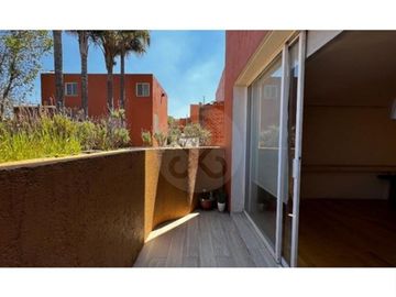 Casa en condominio en venta en Cuajimalpa con areas compartidas.