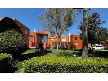 Casa en condominio en venta en Cuajimalpa con areas compartidas.