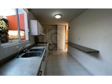 Casa en condominio en venta en Cuajimalpa con areas compartidas.