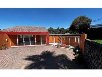 Casa en condominio en venta en Cuajimalpa con areas compartidas.