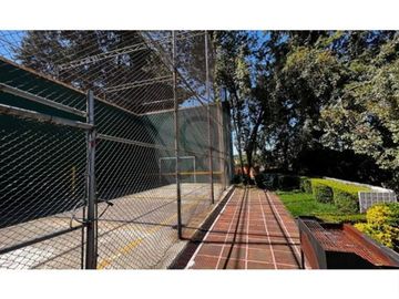 Casa en condominio en venta en Cuajimalpa con areas compartidas.