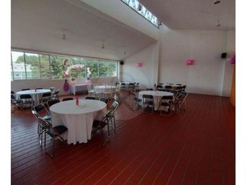 Casa en condominio en venta en Cuajimalpa con areas compartidas.