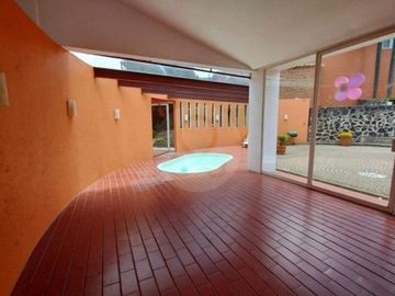 Casa en condominio en venta en Cuajimalpa con areas compartidas.