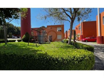 Casa en condominio en venta en Cuajimalpa con areas compartidas.