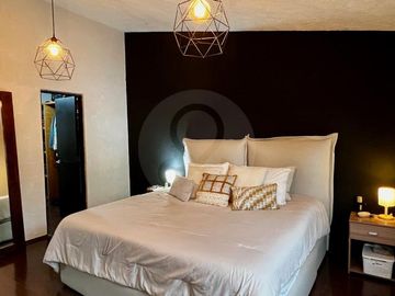CASA EN VENTA EN LOMAS VERDES IMPECABLE