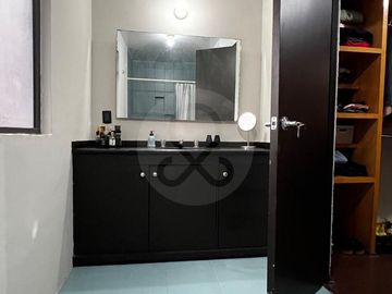CASA EN VENTA EN LOMAS VERDES IMPECABLE
