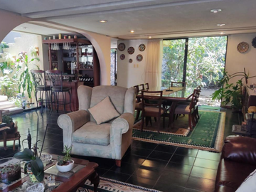 Hermosa y amplia casa en condominio en venta ideal familias grandes en San Pedro Martir, CDMX