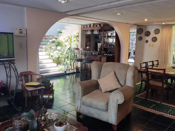 Hermosa y amplia casa en condominio en venta ideal familias grandes en San Pedro Martir, CDMX