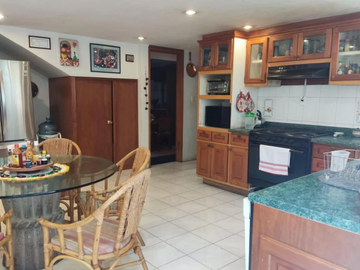 Hermosa y amplia casa en condominio en venta ideal familias grandes en San Pedro Martir, CDMX