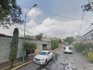 Hermosa y amplia casa en condominio en venta ideal familias grandes en San Pedro Martir, CDMX