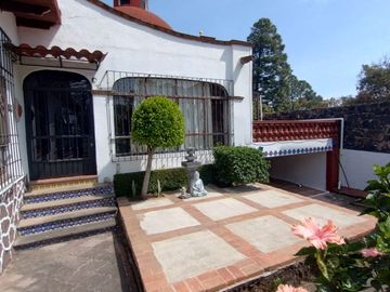 CASA DE UN NIVEL EN VENTA EN MEDIO DEL BOSQUE EN REAL DE MONTECASINO MORELOS