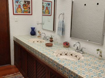 CASA DE UN NIVEL EN VENTA EN MEDIO DEL BOSQUE EN REAL DE MONTECASINO MORELOS