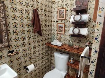 CASA DE UN NIVEL EN VENTA EN MEDIO DEL BOSQUE EN REAL DE MONTECASINO MORELOS