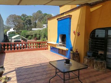 CASA DE UN NIVEL EN VENTA EN MEDIO DEL BOSQUE EN REAL DE MONTECASINO MORELOS