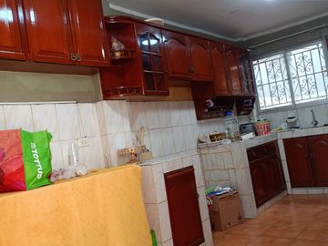 VENDO CASA  120 M2. URB. TOMAS VALLE SAN MARTIN DE PORRES