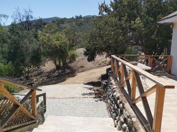 HERMOSA PARCELA CON CASA EN CONDOMINIO CONSOLIDADO