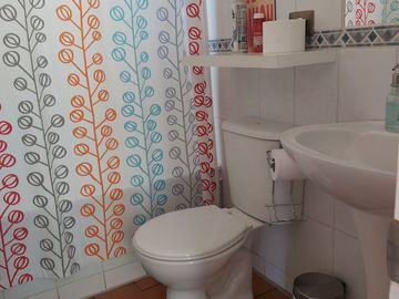 HERMOSA PARCELA CON CASA EN CONDOMINIO CONSOLIDADO