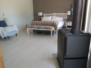HERMOSA PARCELA CON CASA EN CONDOMINIO CONSOLIDADO