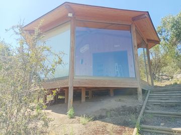 HERMOSA PARCELA CON CASA EN CONDOMINIO CONSOLIDADO