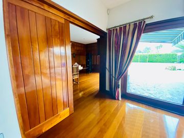 VENTA DE BELLA CASA DE LUJO EN PERFECTAS CONDICIONES
