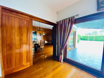 VENTA DE BELLA CASA DE LUJO EN PERFECTAS CONDICIONES