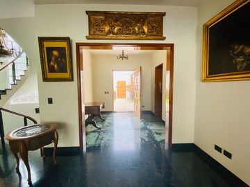 VENTA DE BELLA CASA DE LUJO EN PERFECTAS CONDICIONES