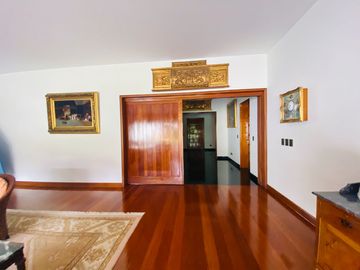 VENTA DE BELLA CASA DE LUJO EN PERFECTAS CONDICIONES