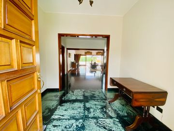 VENTA DE BELLA CASA DE LUJO EN PERFECTAS CONDICIONES