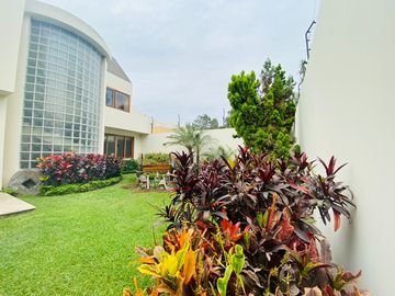 VENTA DE BELLA CASA DE LUJO EN PERFECTAS CONDICIONES