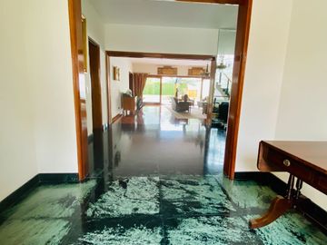 VENTA DE BELLA CASA DE LUJO EN PERFECTAS CONDICIONES
