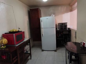 VENDO CASA CON LOCALES COMERCIALES UBICADA EN ESQUINA