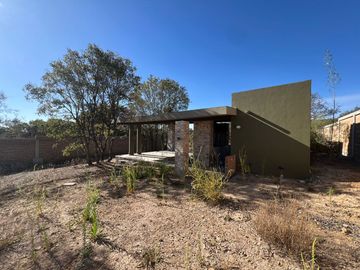 Lote residencial en venta bardeado en Haras del Bosque