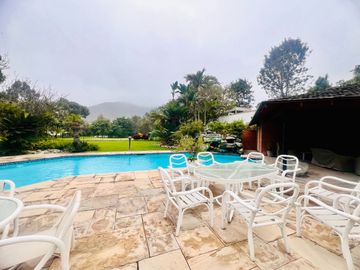 VENTA DE BELLA CASA MUY BIEN CONSERVADA